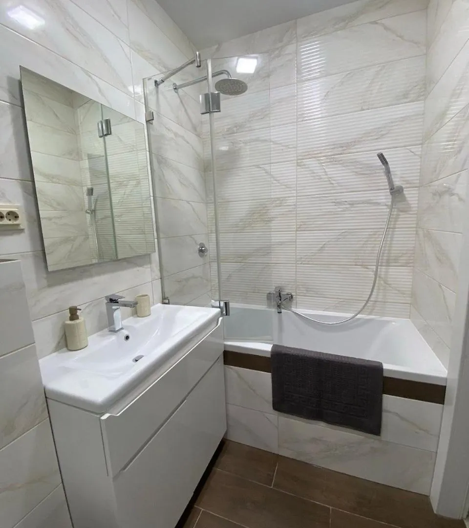 Avalon Time Apartment Lviv 0*,