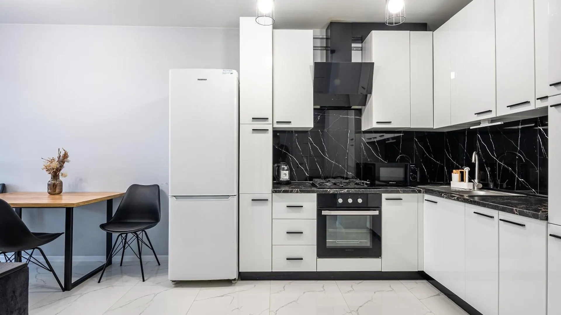 Avalon Time Apartment Lviv