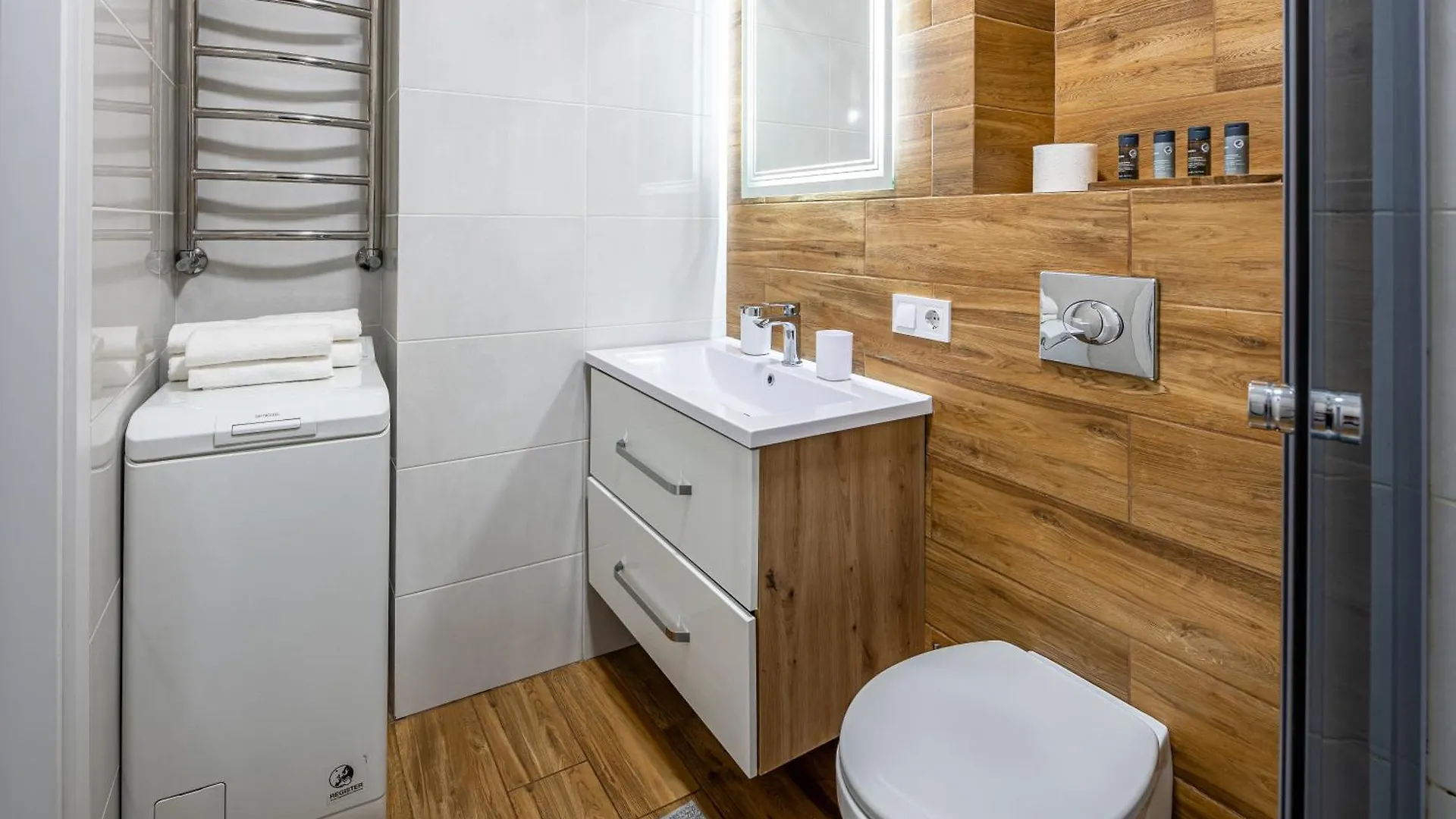 Avalon Time Apartment Lviv 0*,  Ukrayna