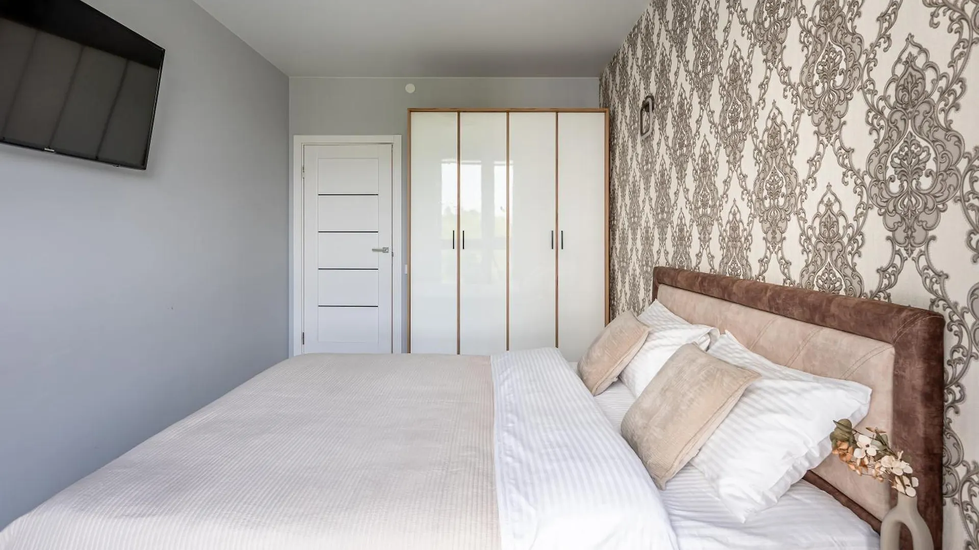 Avalon Time Apartment Lviv
