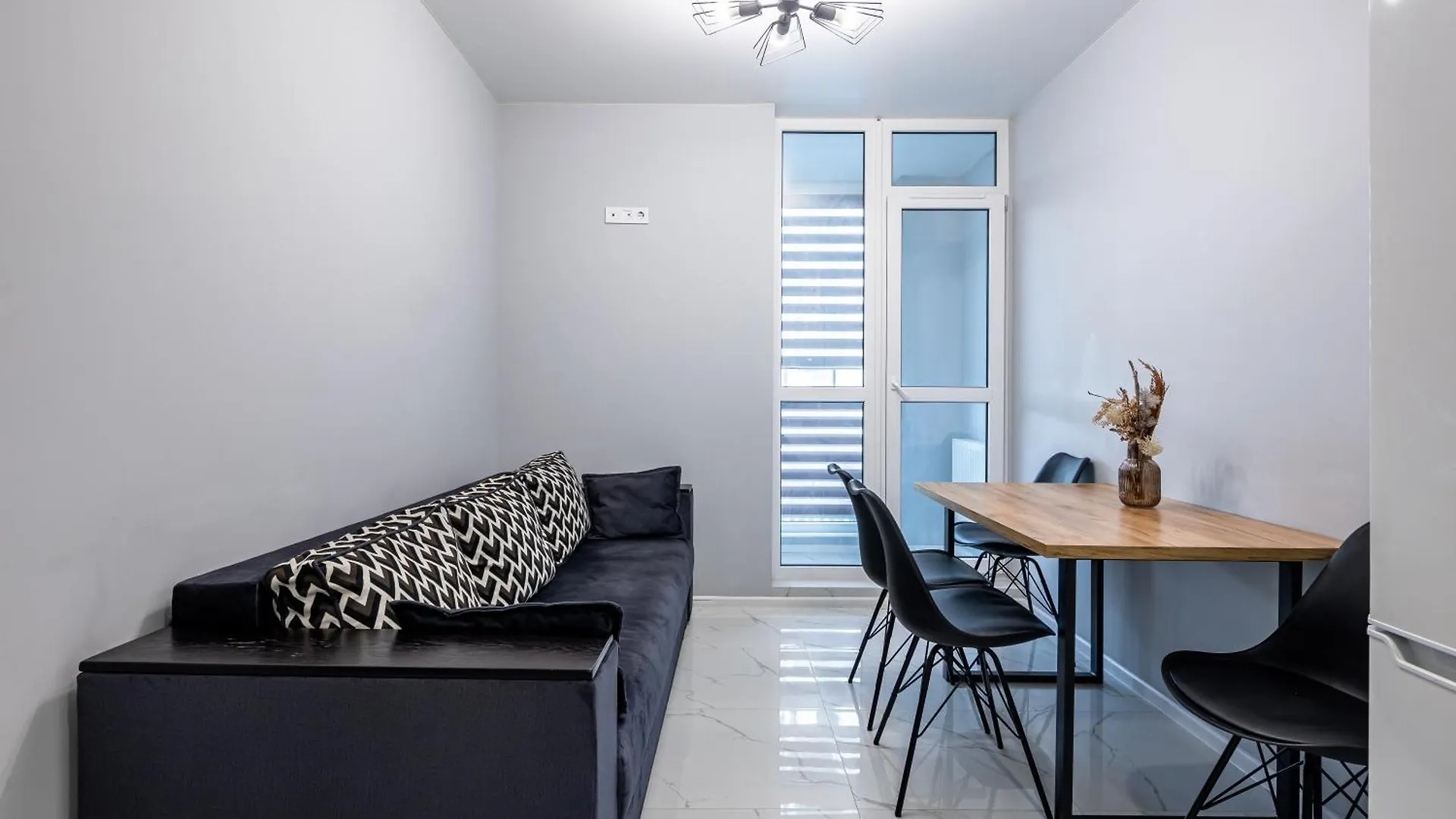 Avalon Time Apartment Lviv 0*,